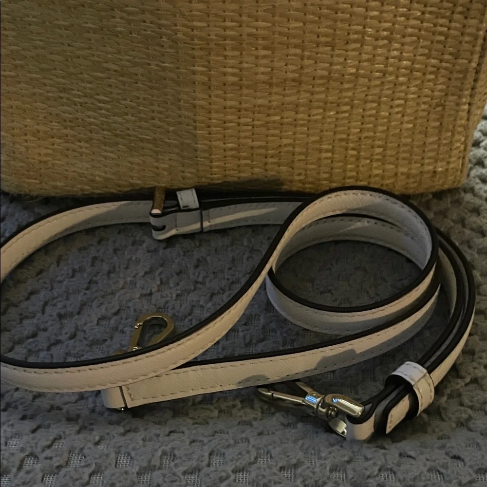 Kate Spade Stacie Tan and White Woven Satchel/Crossbody 9”H x 11”W NWT🌸🌼 - Picture 3 of 15